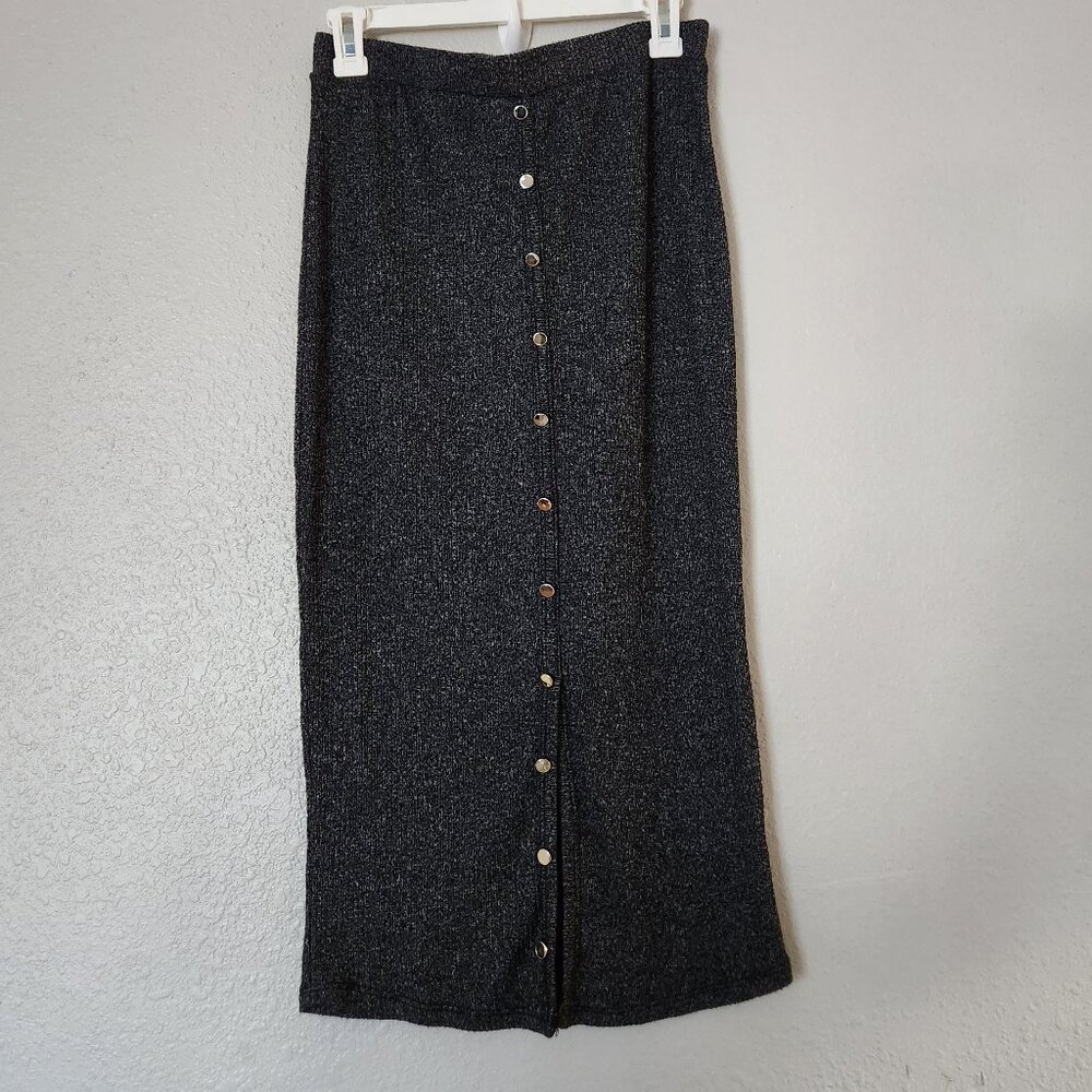 Active USA Women's Black button-down skirt
